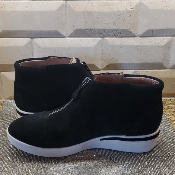 SOLD!! GENTLE SOULS Hazel-Fay Wedge Sneakers - Picture 3 of 7